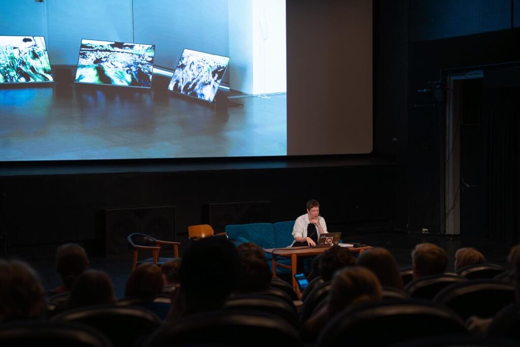 Instagram post from createme.uia. This post is in position 6.