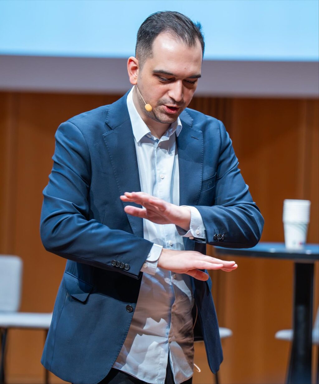 Instagram post from createme.uia. This post is in position 1.