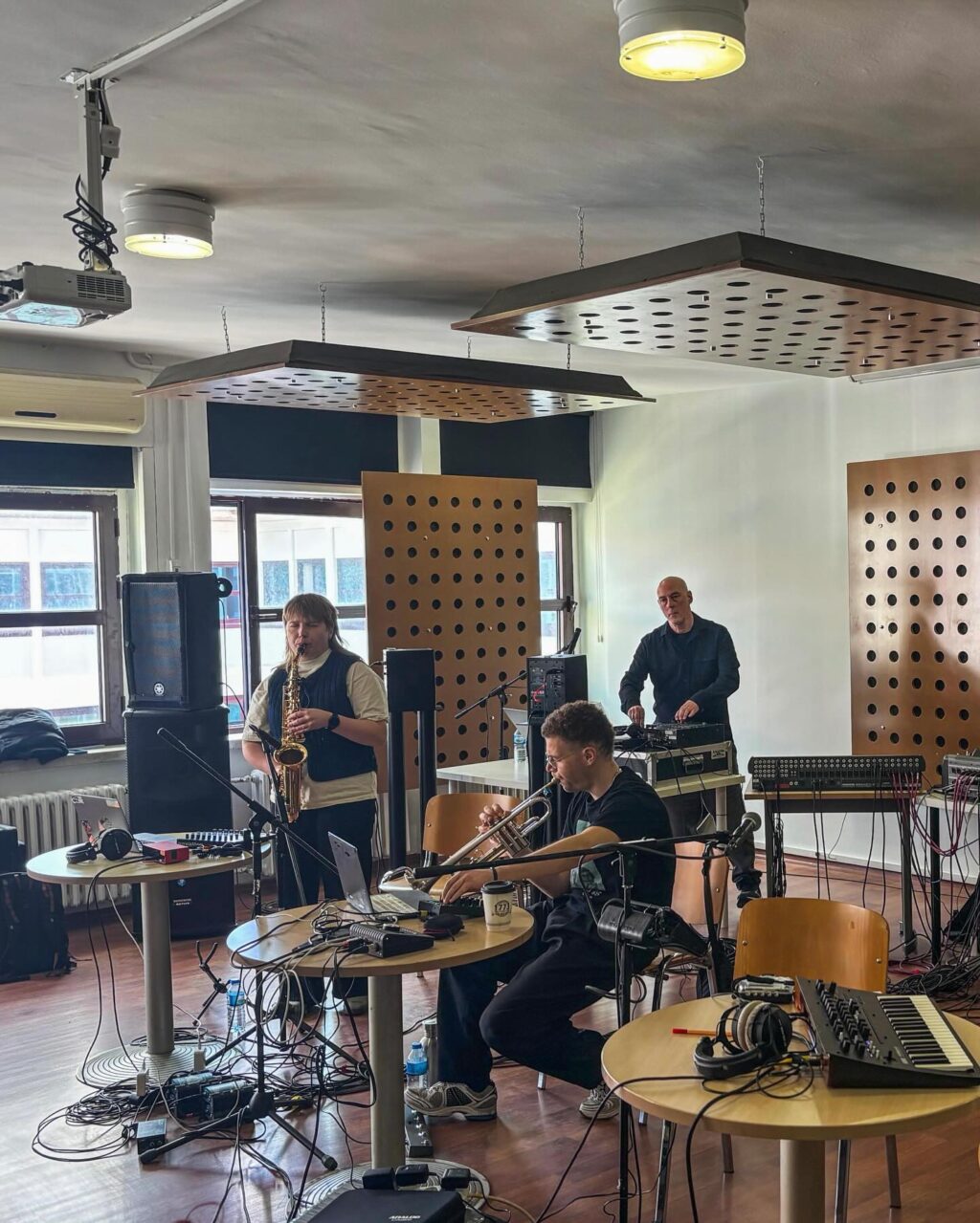 Instagram post from createme.uia. This post is in position 3.